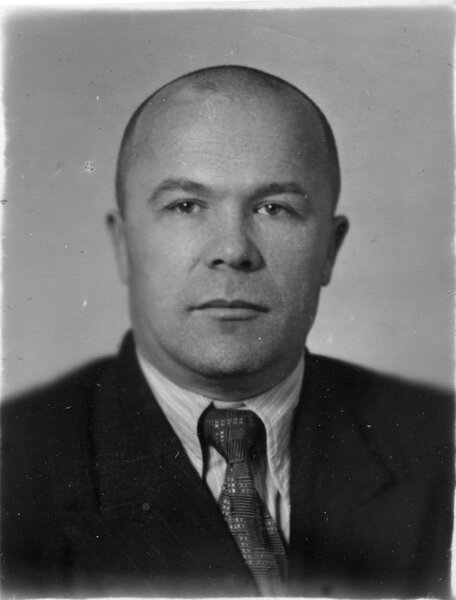 - секретарь Сахалинского обкома ВЛКСМ (1942-1945), партийный работник.